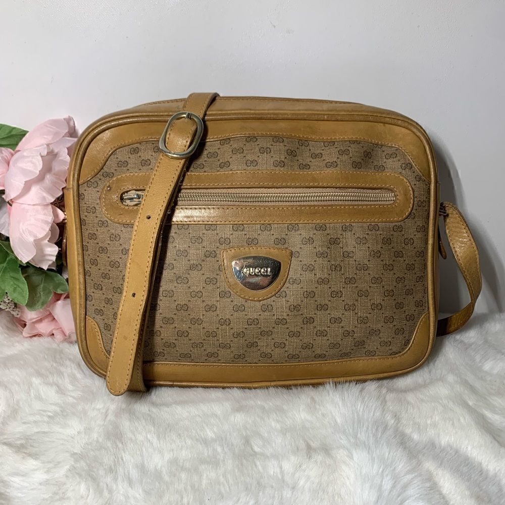 Authentic Vintage Gucci GG Logo Shoulder Bag